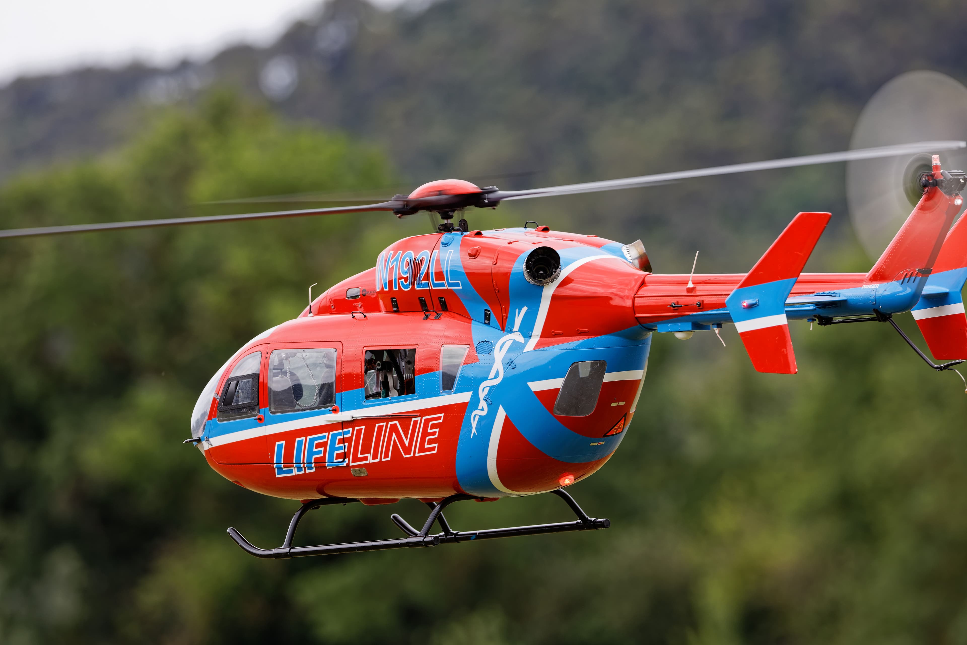 Medical transport helicopter operating in a mountainous region