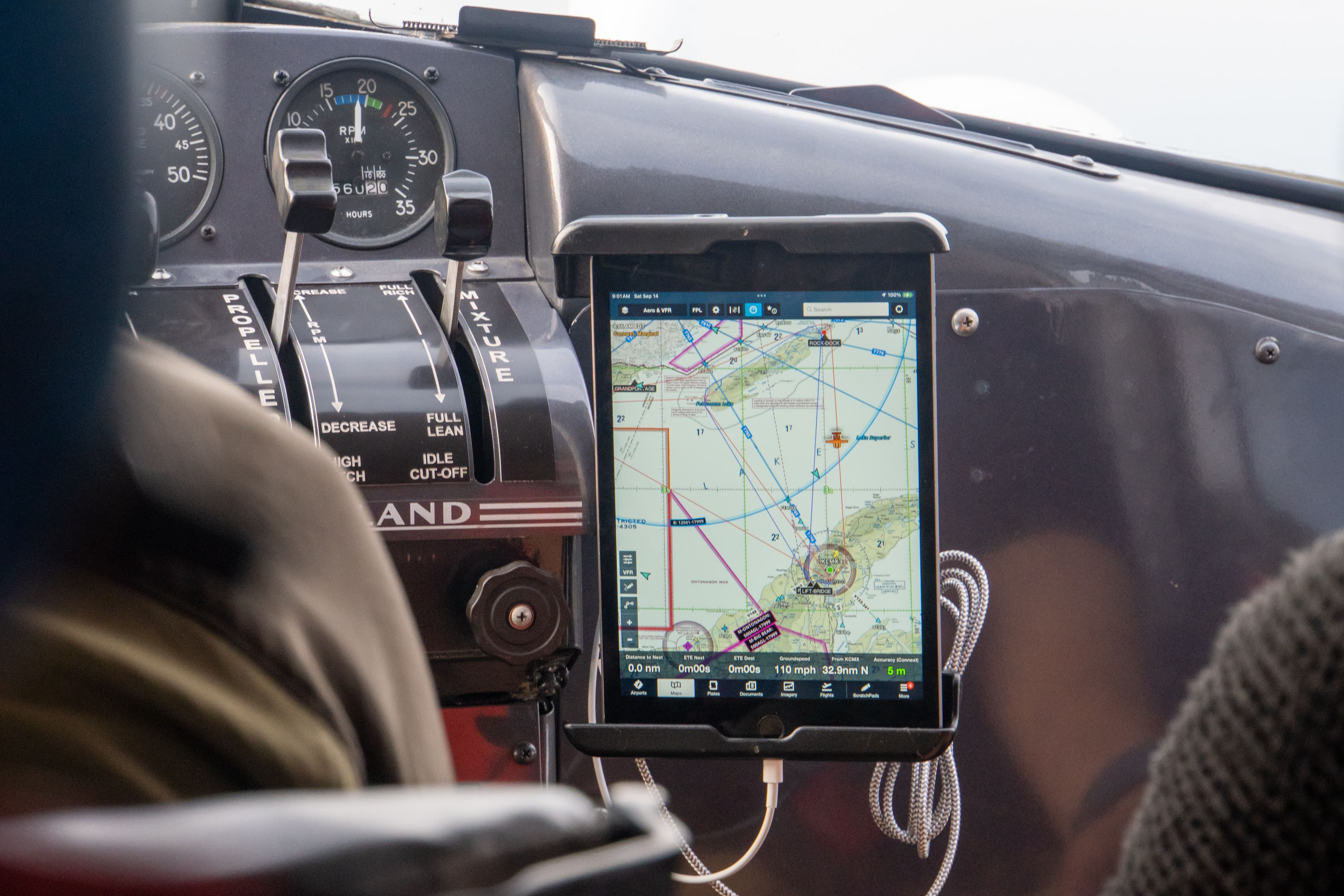 Aircraft cockpit controls with a digital navigation display